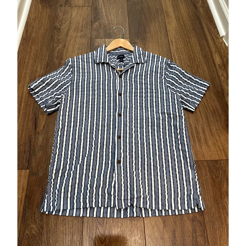 J.Crew Mens Seersucker Stripe Short Sleeve Camp Shirt Navy Blue White Size M